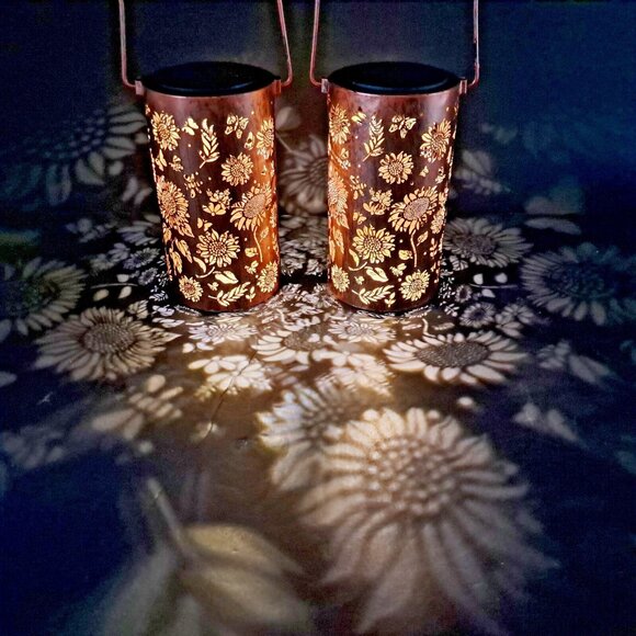 Sunflower Solar Lanterns-Set of 2- Hanging Light-LED-Outdoor Garden Lamp - Decor - Picture 4 of 9